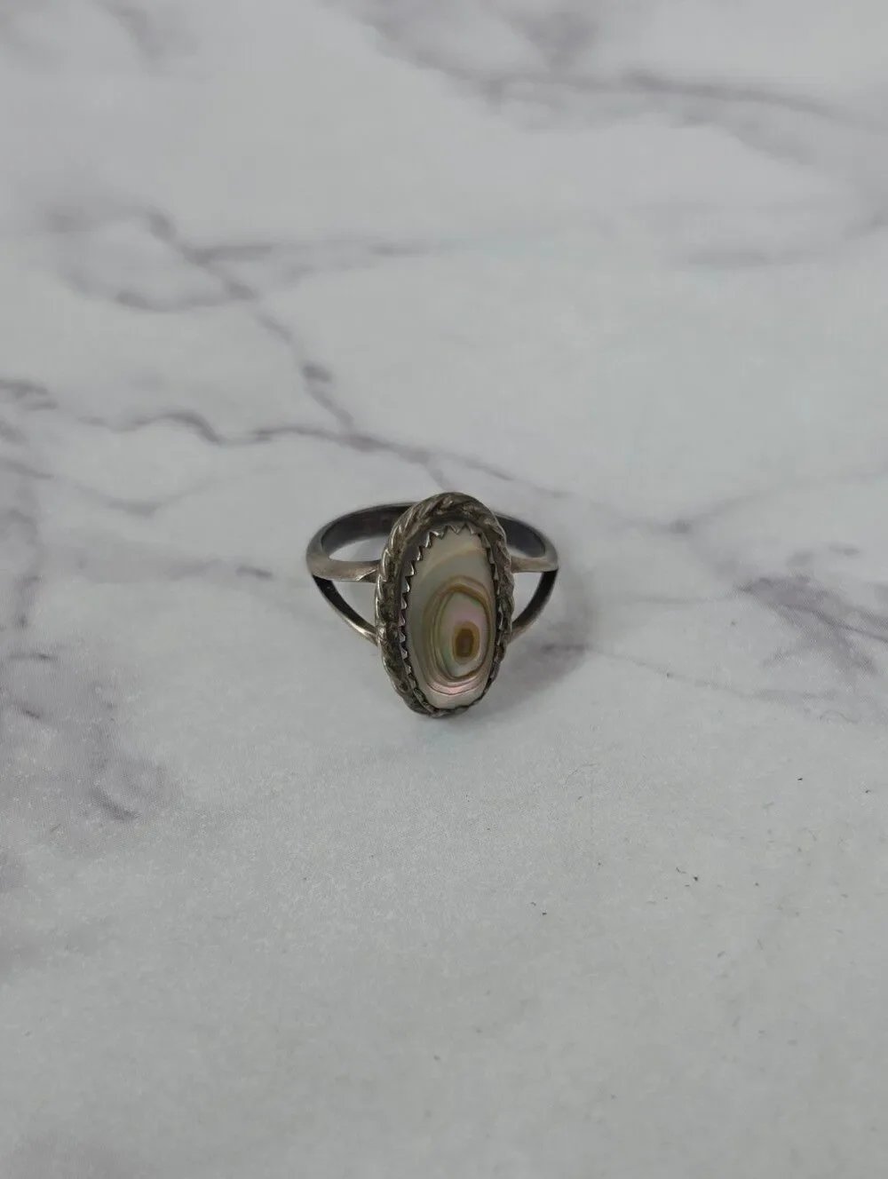 Vintage Sterling Silver Oval Abalone With Sawtooth Setting 925